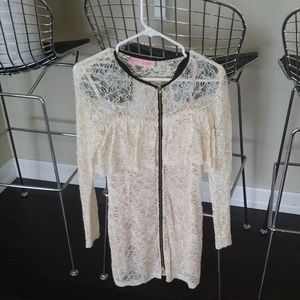 Cream Padded Shoulders Lace Dress